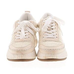 Universal Threads Women’s Memory Foam Sneakers size 6